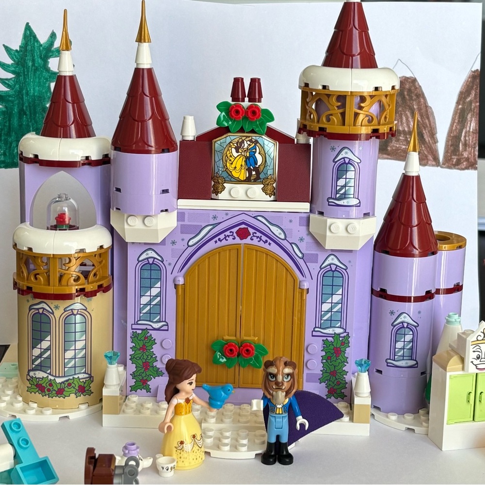 Disney Lego 43180 Belle’s Winter Castle Celebration - Picture 2 of 11